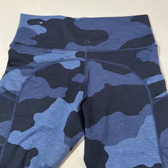 Offline by Aerie Blue Camouflage Leggings - Picture 5 of 9